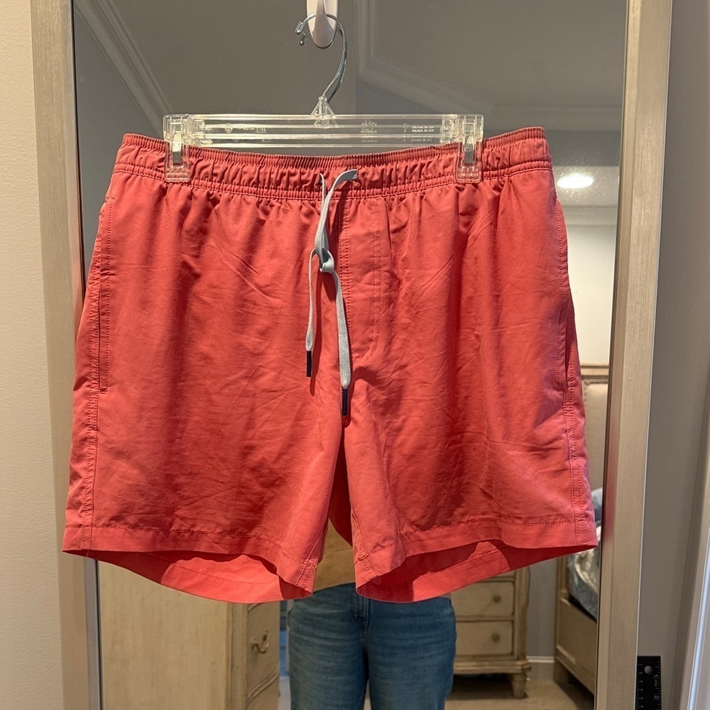 Southern Tide Men's Coral Swim Trunks (34)